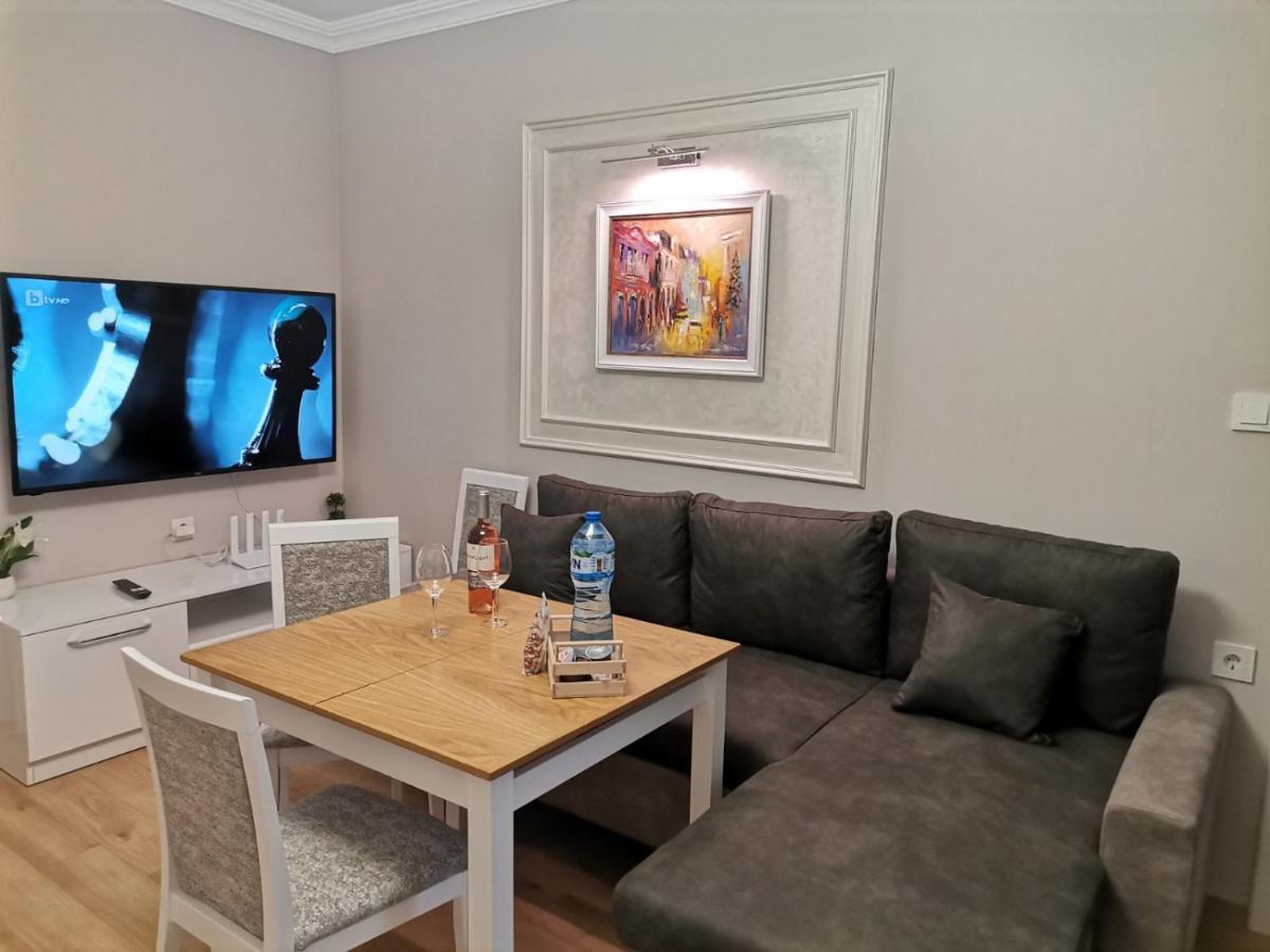 Family Boutique Residence-Free Parking เวลีคอเทอร์โนโว ภายนอก รูปภาพ