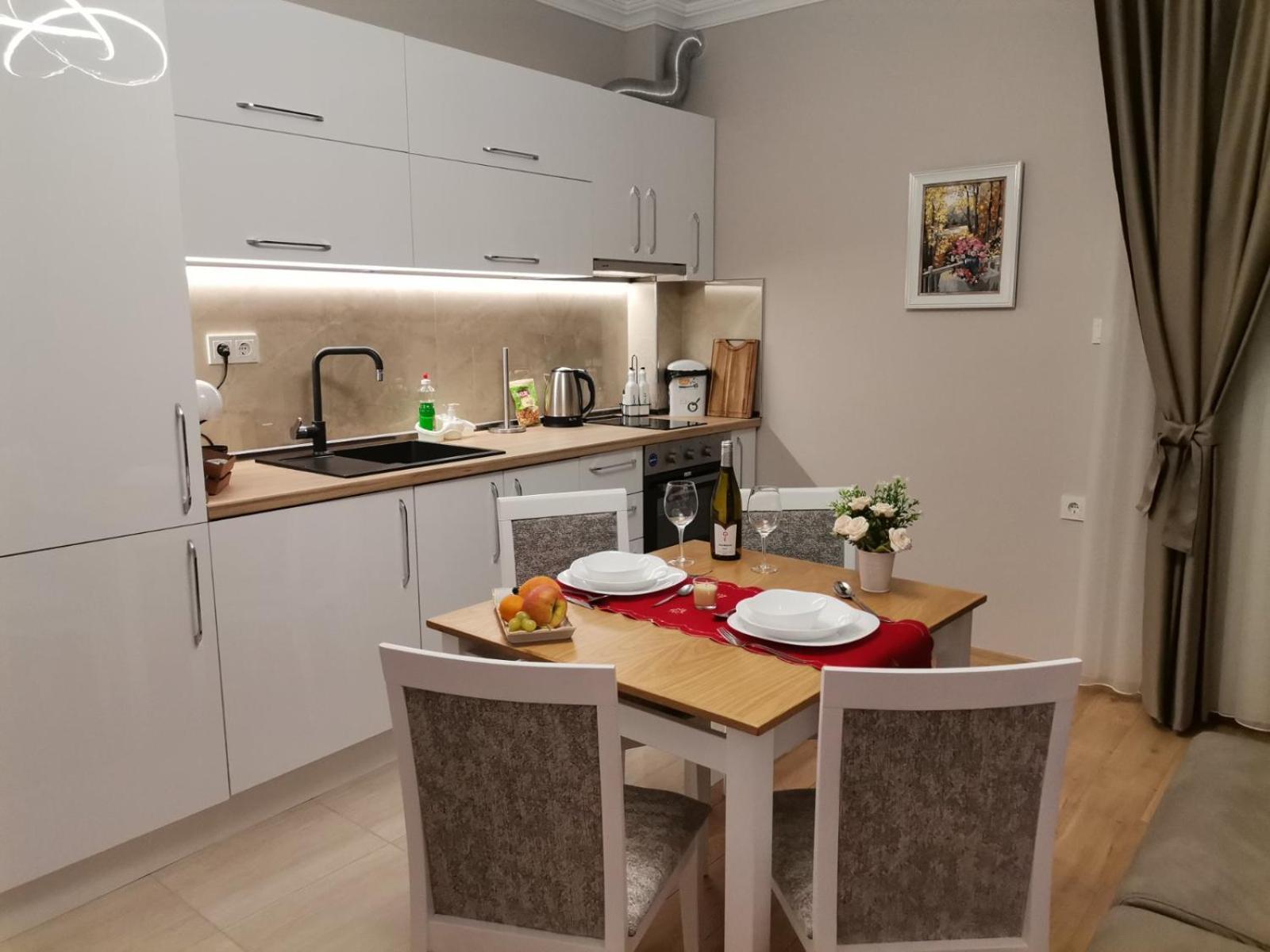Family Boutique Residence-Free Parking เวลีคอเทอร์โนโว ภายนอก รูปภาพ