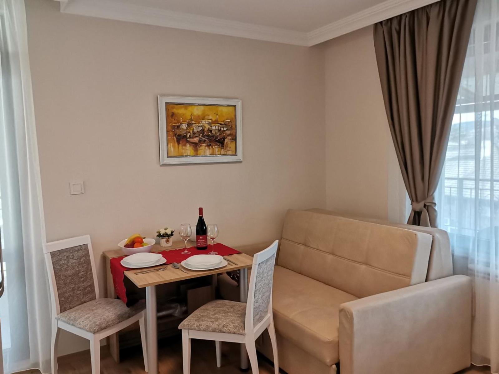 Family Boutique Residence-Free Parking เวลีคอเทอร์โนโว ภายนอก รูปภาพ