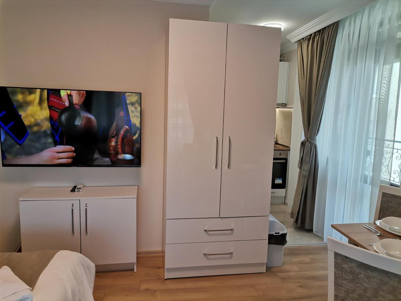 Family Boutique Residence-Free Parking เวลีคอเทอร์โนโว ภายนอก รูปภาพ